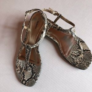 NWT Natural Snakeskin T-Strap Buckle Sandal